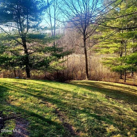 27 University Street, Bethlehem, NY 12158