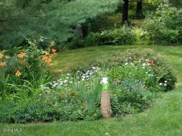 27 University Street, Bethlehem, NY 12158