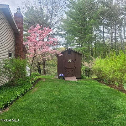 27 University Street, Bethlehem, NY 12158