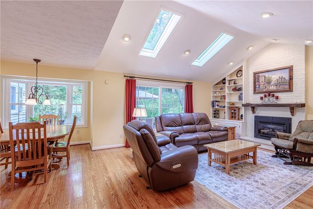 10 Birling Gap, Perinton, NY 14450