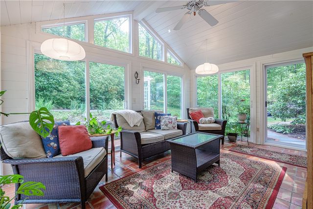 10 Birling Gap, Perinton, NY 14450