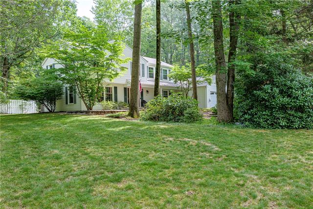 10 Birling Gap, Perinton, NY 14450