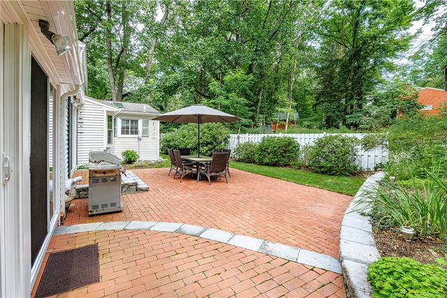 10 Birling Gap, Perinton, NY 14450