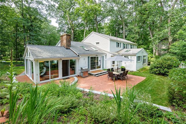 10 Birling Gap, Perinton, NY 14450