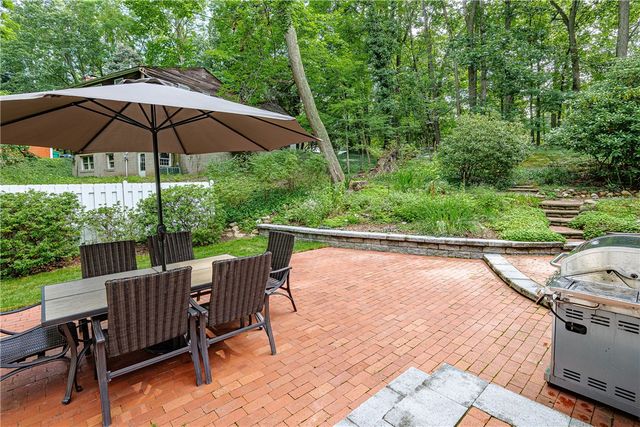 10 Birling Gap, Perinton, NY 14450