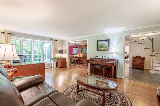10 Birling Gap, Perinton, NY 14450