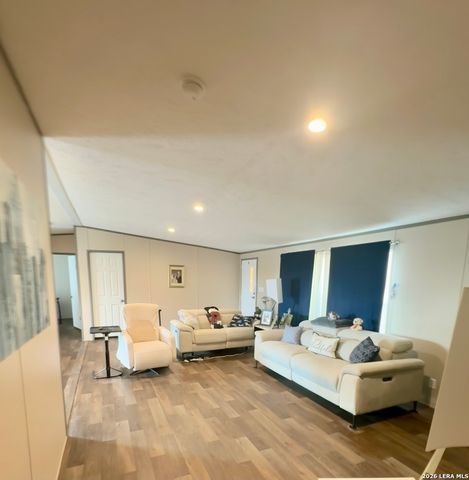 4858 Stanislaus, Adkins, TX 78101