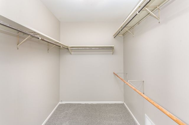 355 Crestwood Court, Algonquin, IL 60102