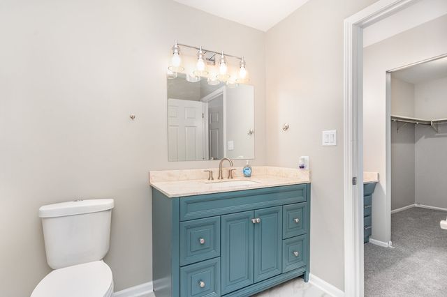 355 Crestwood Court, Algonquin, IL 60102