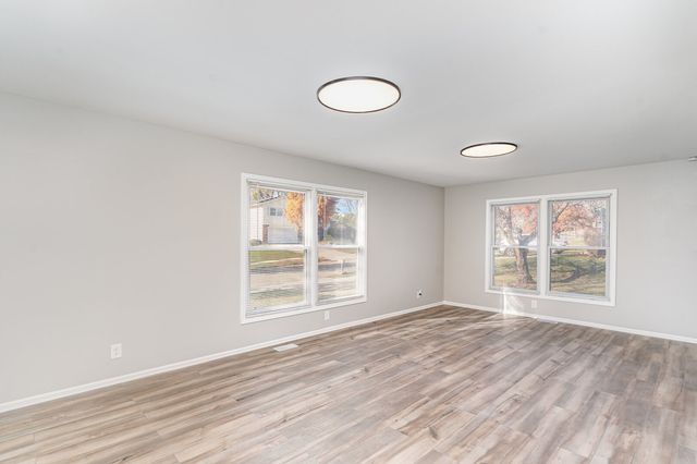 355 Crestwood Court, Algonquin, IL 60102