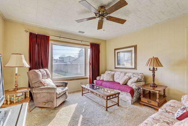 11111 Shelley Street, Westchester, IL 60154