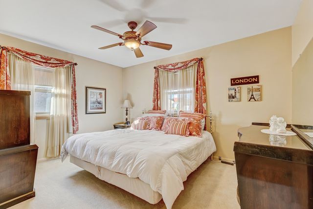 11111 Shelley Street, Westchester, IL 60154