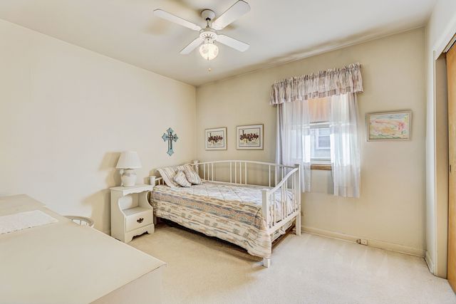 11111 Shelley Street, Westchester, IL 60154