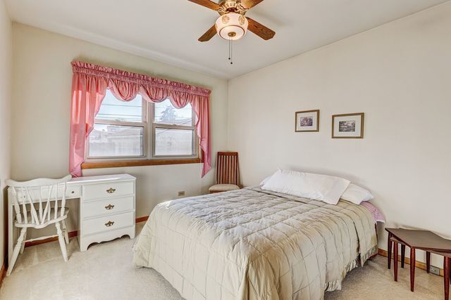 11111 Shelley Street, Westchester, IL 60154