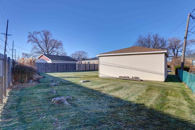 11111 Shelley Street, Westchester, IL 60154