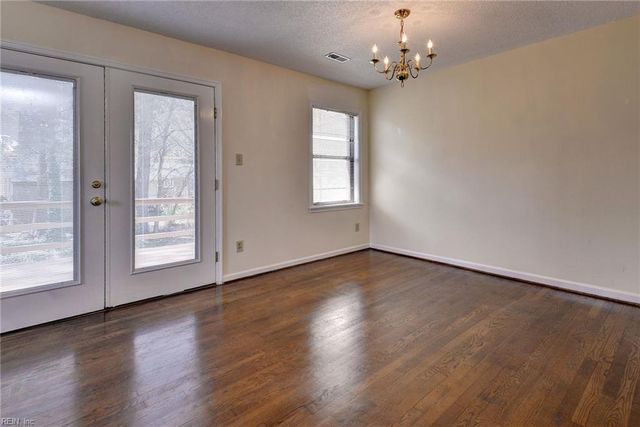 55 James SQ, Williamsburg, VA 23185