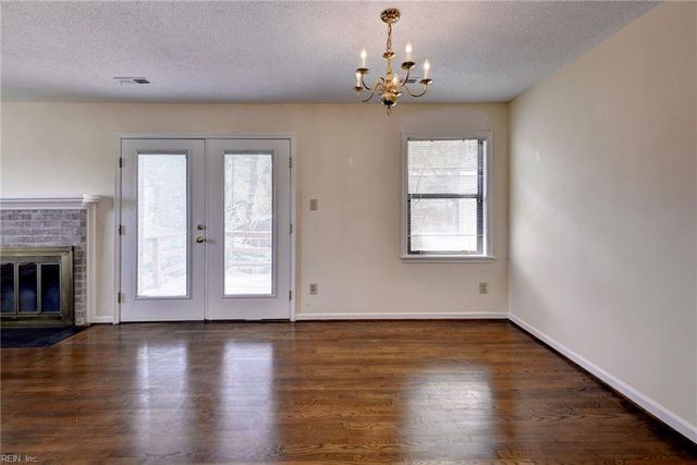 55 James SQ, Williamsburg, VA 23185