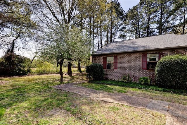 55 James SQ, Williamsburg, VA 23185