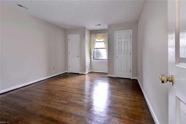 55 James SQ, Williamsburg, VA 23185