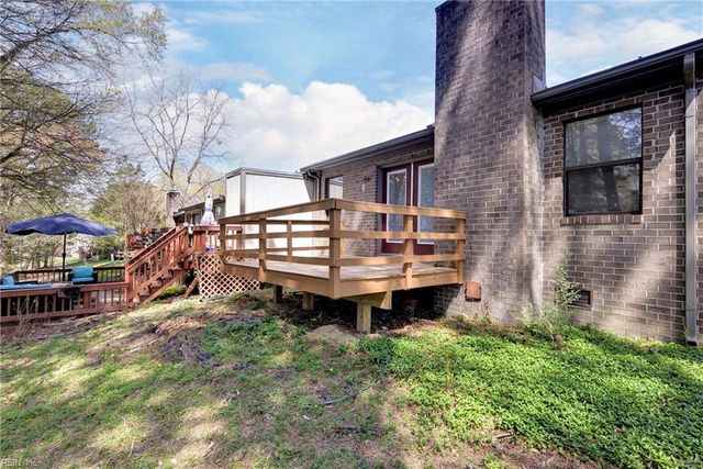 55 James SQ, Williamsburg, VA 23185