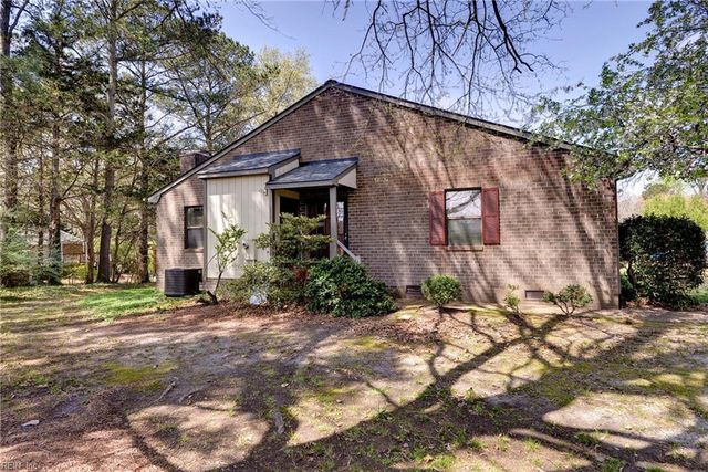 55 James SQ, Williamsburg, VA 23185