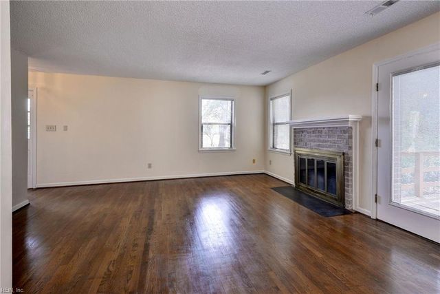 55 James SQ, Williamsburg, VA 23185