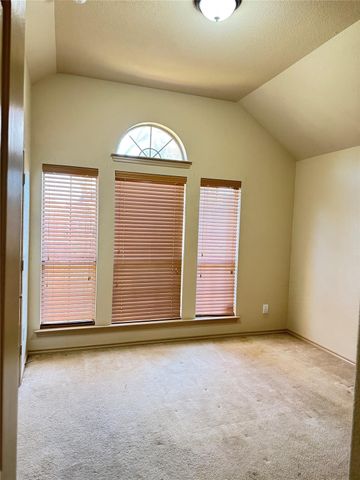 7704 Fallen Antler Place, Arlington, TX 76002