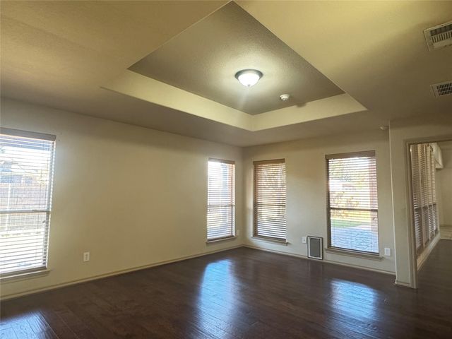 7704 Fallen Antler Place, Arlington, TX 76002