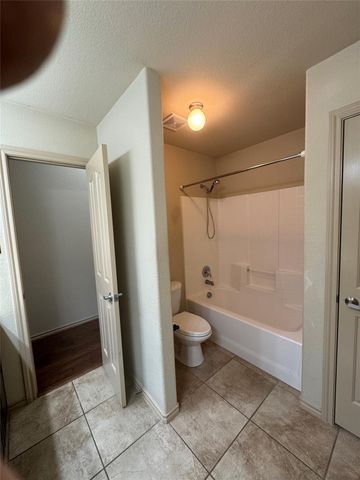 7704 Fallen Antler Place, Arlington, TX 76002