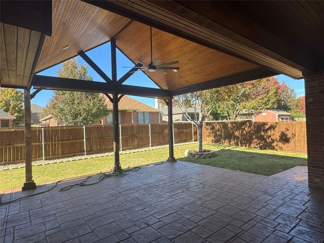 7704 Fallen Antler Place, Arlington, TX 76002