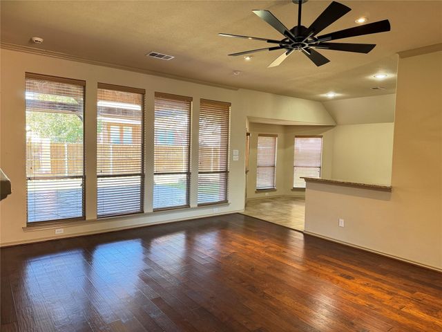 7704 Fallen Antler Place, Arlington, TX 76002