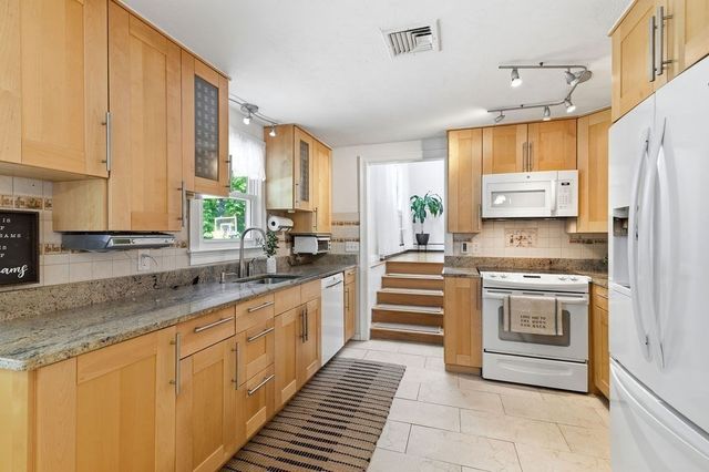 392 Cedar Street, Hanover, MA 02339