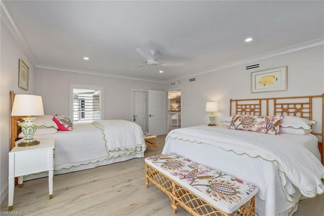 2905 Gulf Shore BLVD N # 703N, Naples, FL 34103