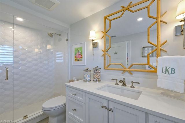 2905 Gulf Shore BLVD N # 703N, Naples, FL 34103