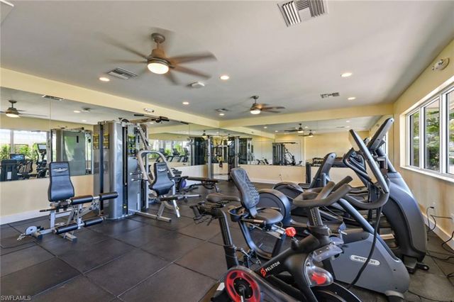 2905 Gulf Shore BLVD N # 703N, Naples, FL 34103