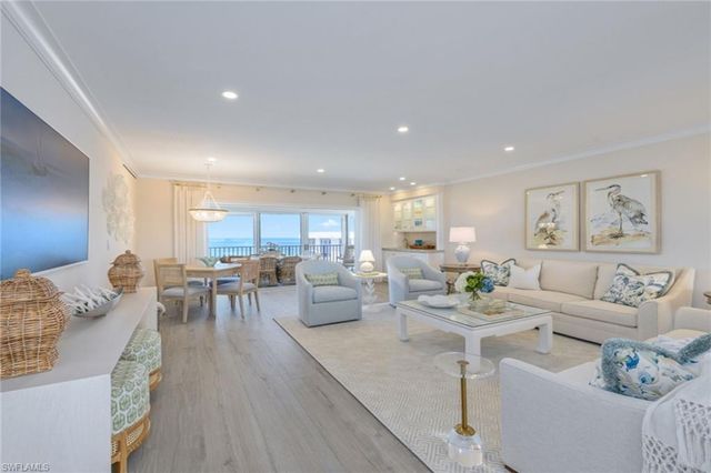 2905 Gulf Shore BLVD N # 703N, Naples, FL 34103