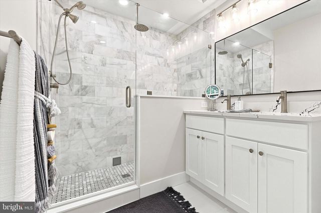 117 THORNTON LN, Newtown, PA 18940