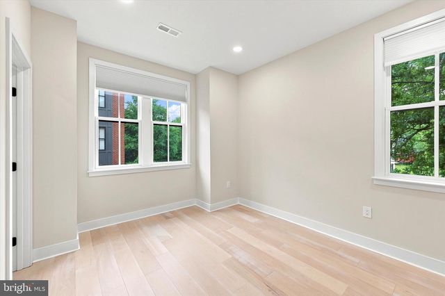 117 THORNTON LN, Newtown, PA 18940