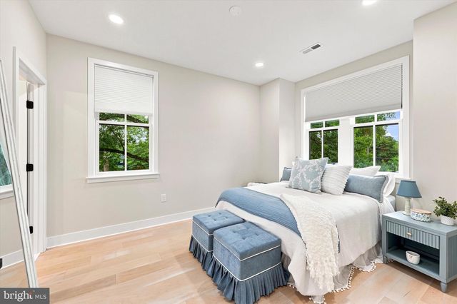 117 THORNTON LN, Newtown, PA 18940