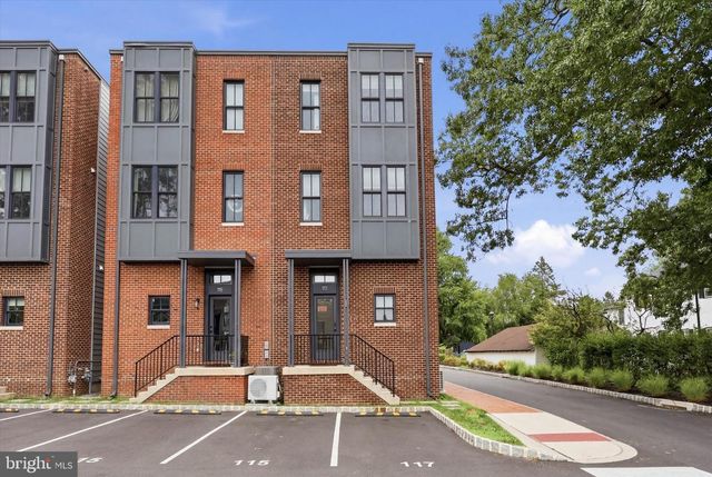 117 THORNTON LN, Newtown, PA 18940