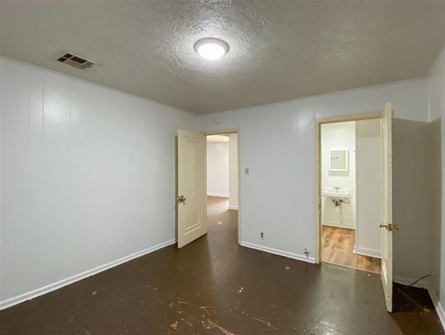 2129 Legion Street, Lake Charles, LA 70601