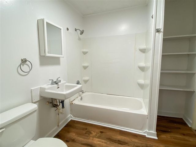 2129 Legion Street, Lake Charles, LA 70601