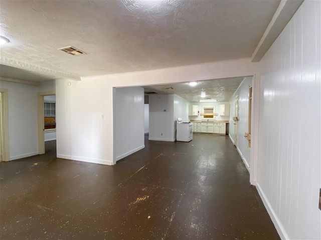 2129 Legion Street, Lake Charles, LA 70601