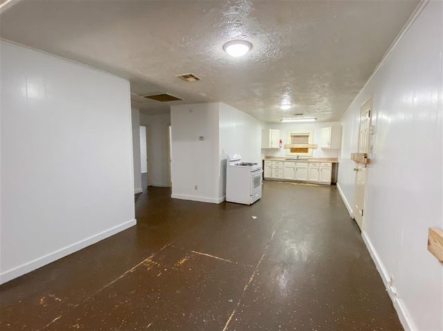 2129 Legion Street, Lake Charles, LA 70601