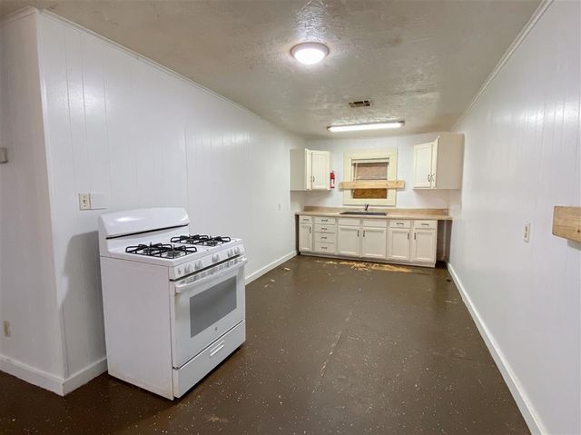 2129 Legion Street, Lake Charles, LA 70601