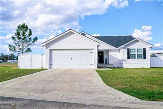 594 Pinehurst Drive, Blackshear, GA 31516