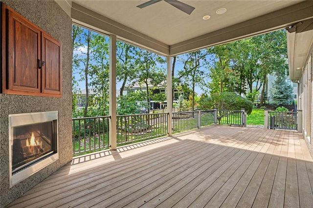 5950 N Saline Avenue, Kansas City, MO 64151