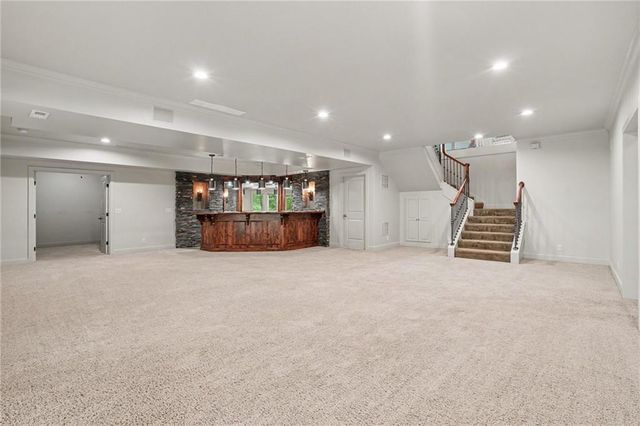 5950 N Saline Avenue, Kansas City, MO 64151