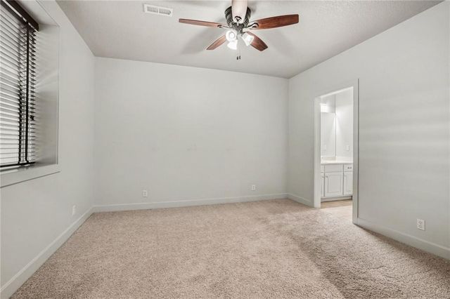 5950 N Saline Avenue, Kansas City, MO 64151