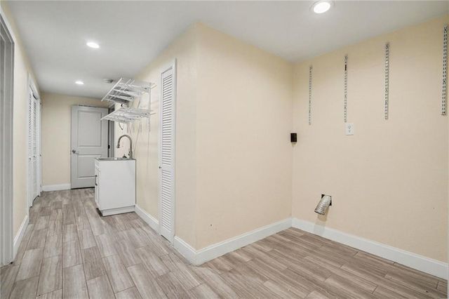 5950 N Saline Avenue, Kansas City, MO 64151